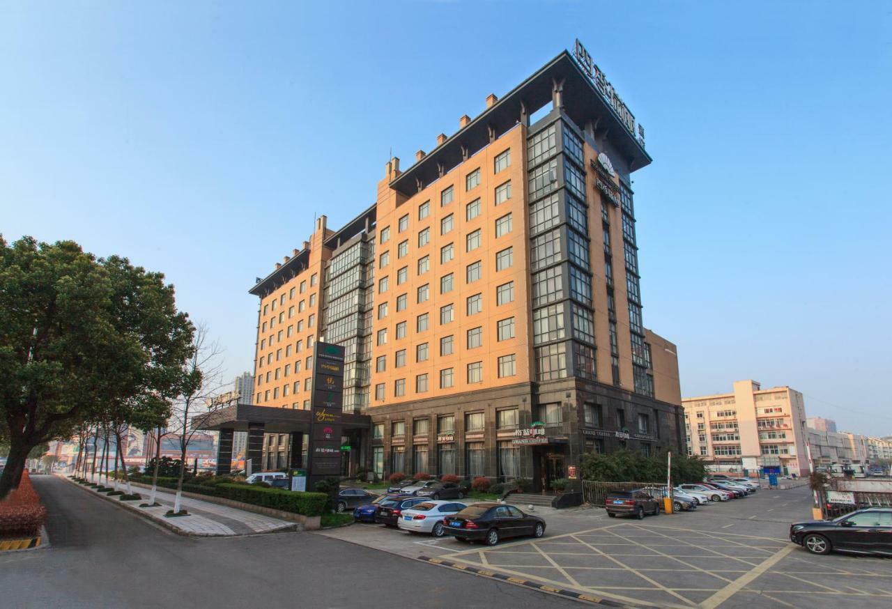Four Seasons Rayli Hotel Нінбо Екстер'єр фото